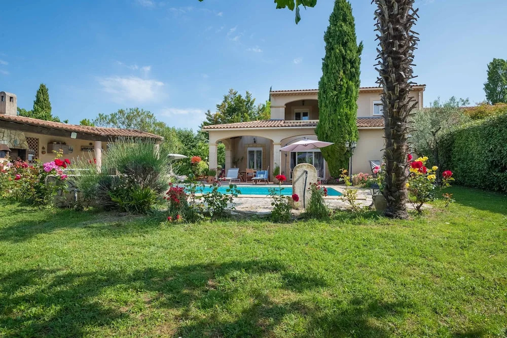 Villa Provencale aux portes d Aix
