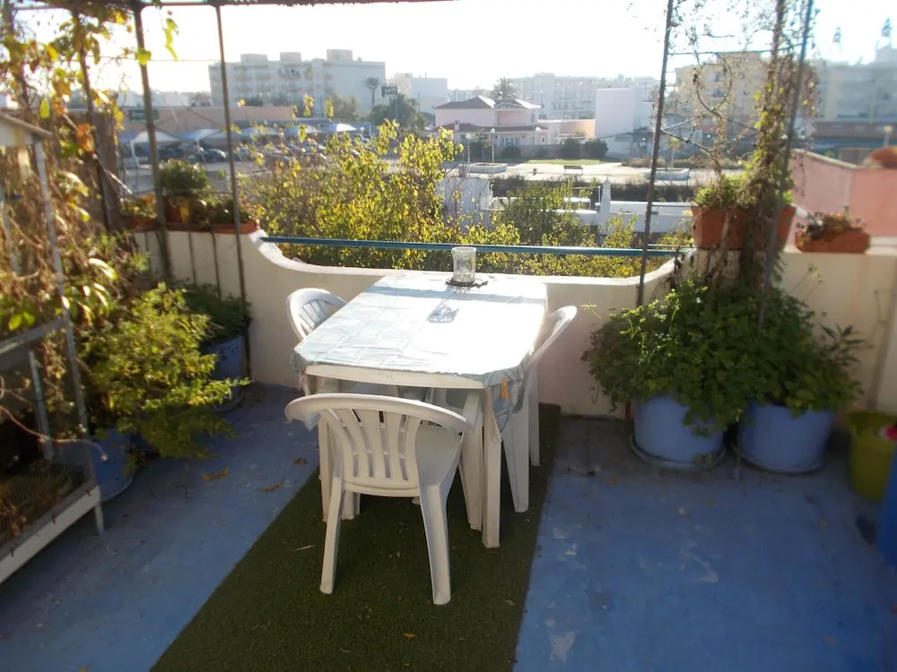 Room in Guest Room - Private Room on a Terrace With Garden