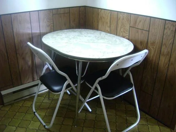 Maple Leaf Inn & Suites