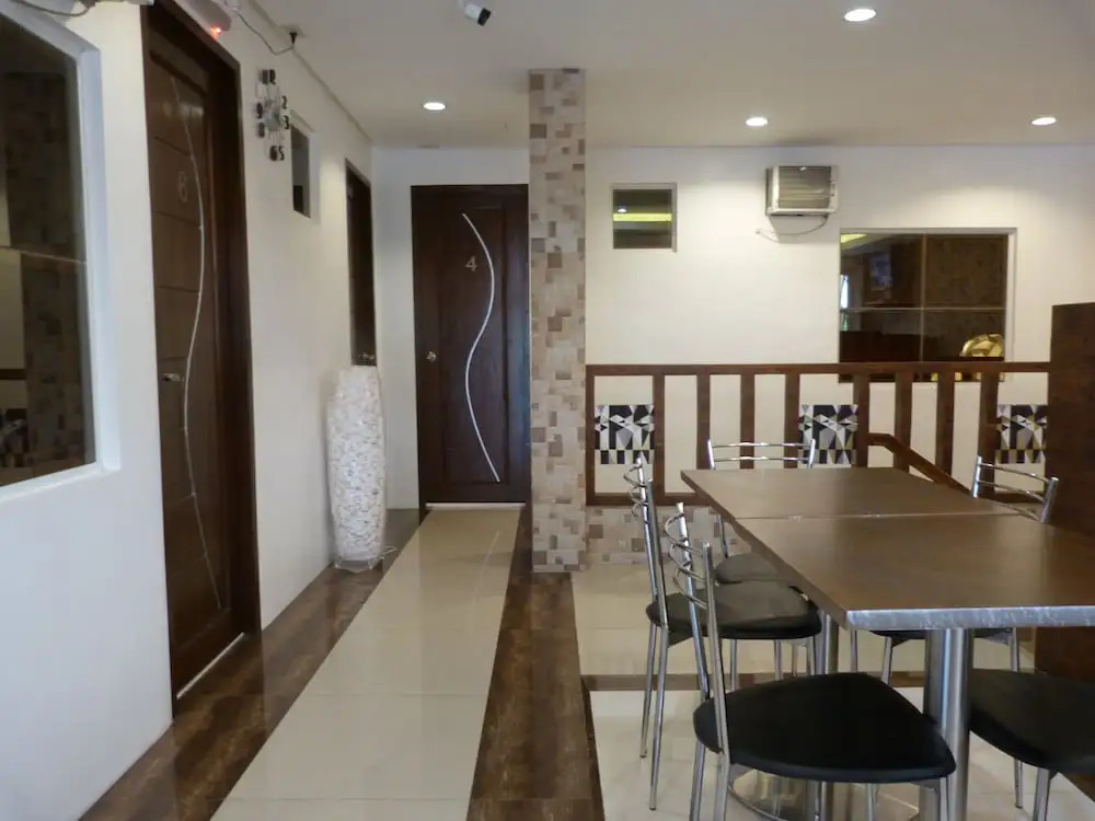 Giorgios Place