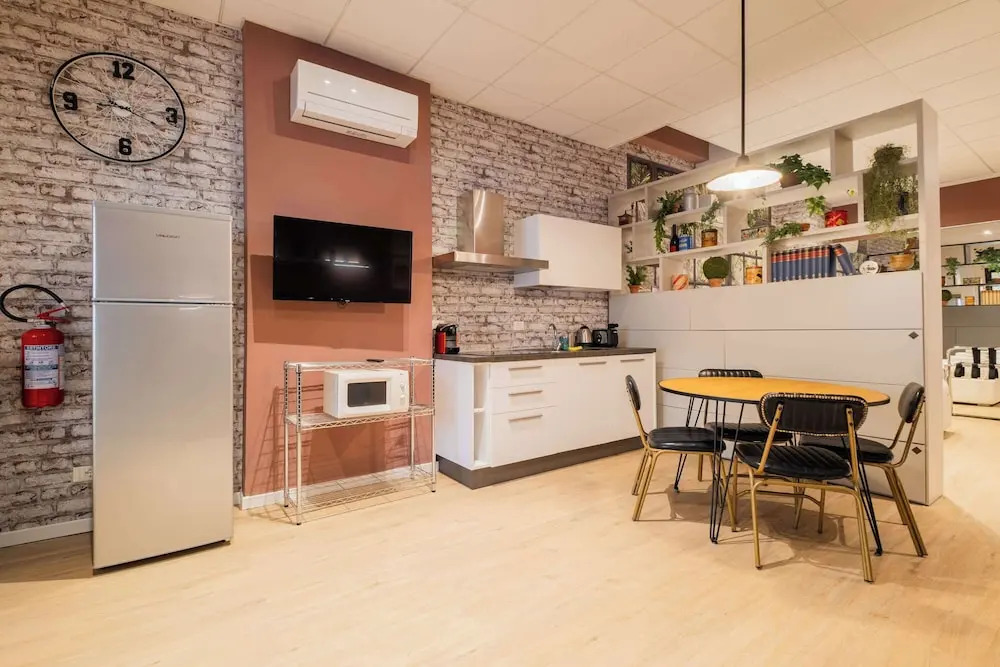 Loft Enrico Modern City pad in Historic Bologna