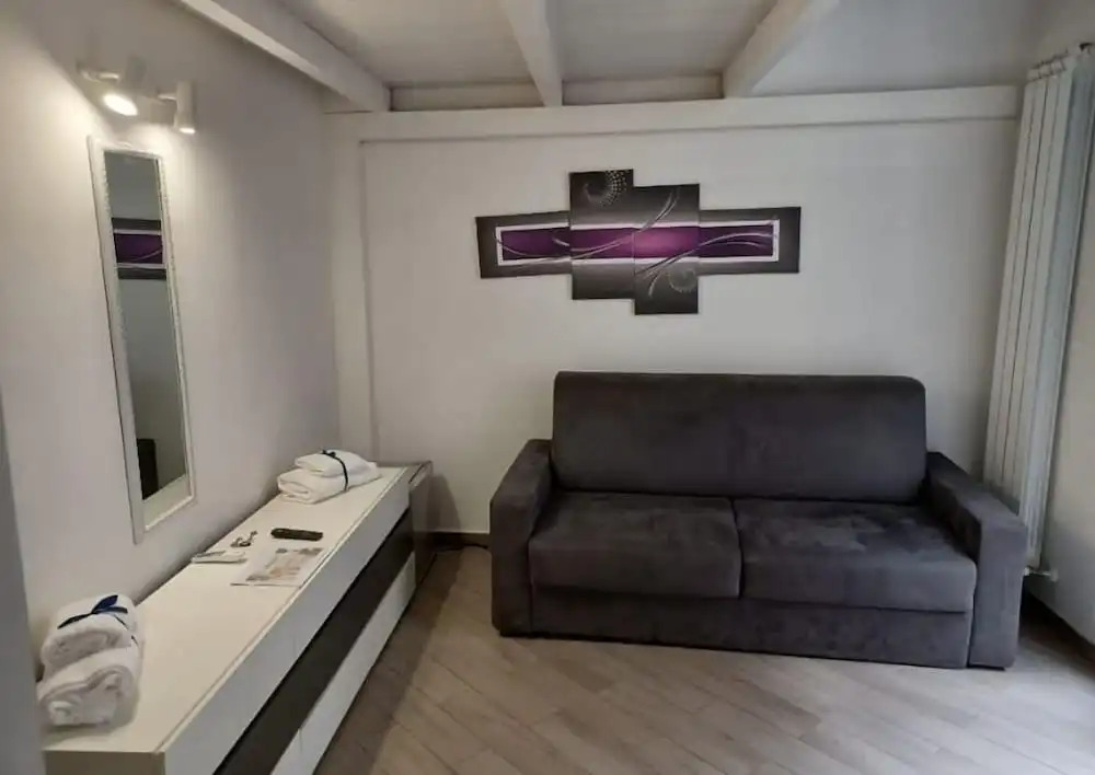 ponte di chiaia rooms