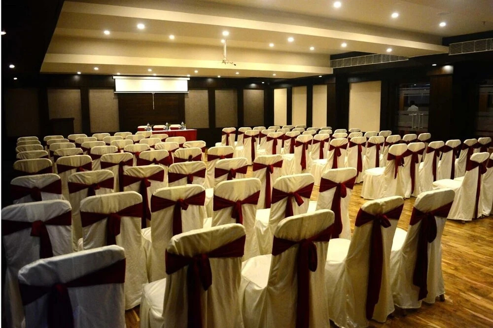 Hotel East West