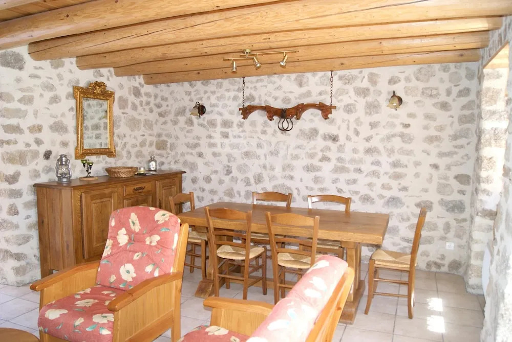 House With 3 Bedrooms in Saint-pal-de-senouire, With Wonderful Mountai