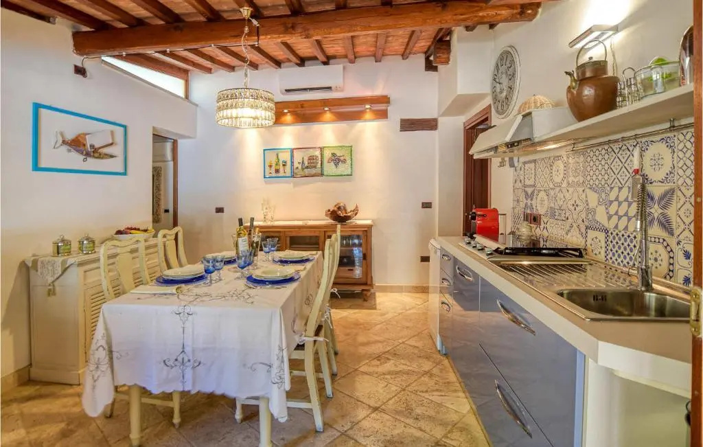 Lovely Home In Castiglione Della Pesc
