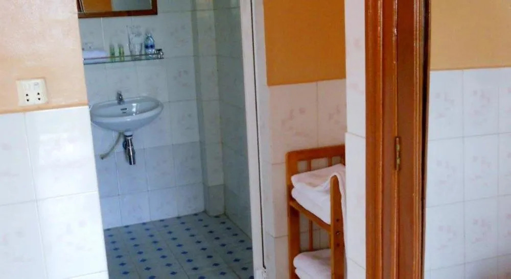 Kampot Manor