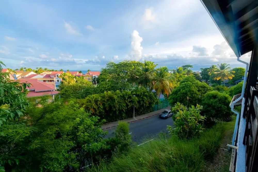 Apartment With 2 Bedrooms in Pointe-à-pitre, With Wonderful sea View, Furnished Terrace and Wifi