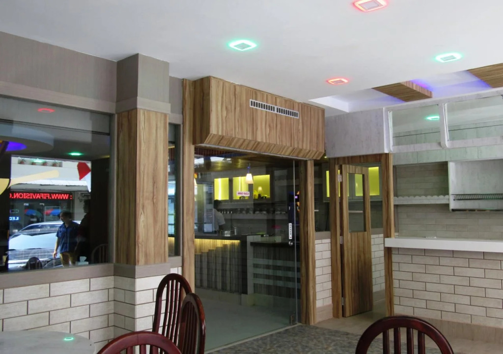 RedDoorz Plus at Paragon Nagoya Hotel Batam