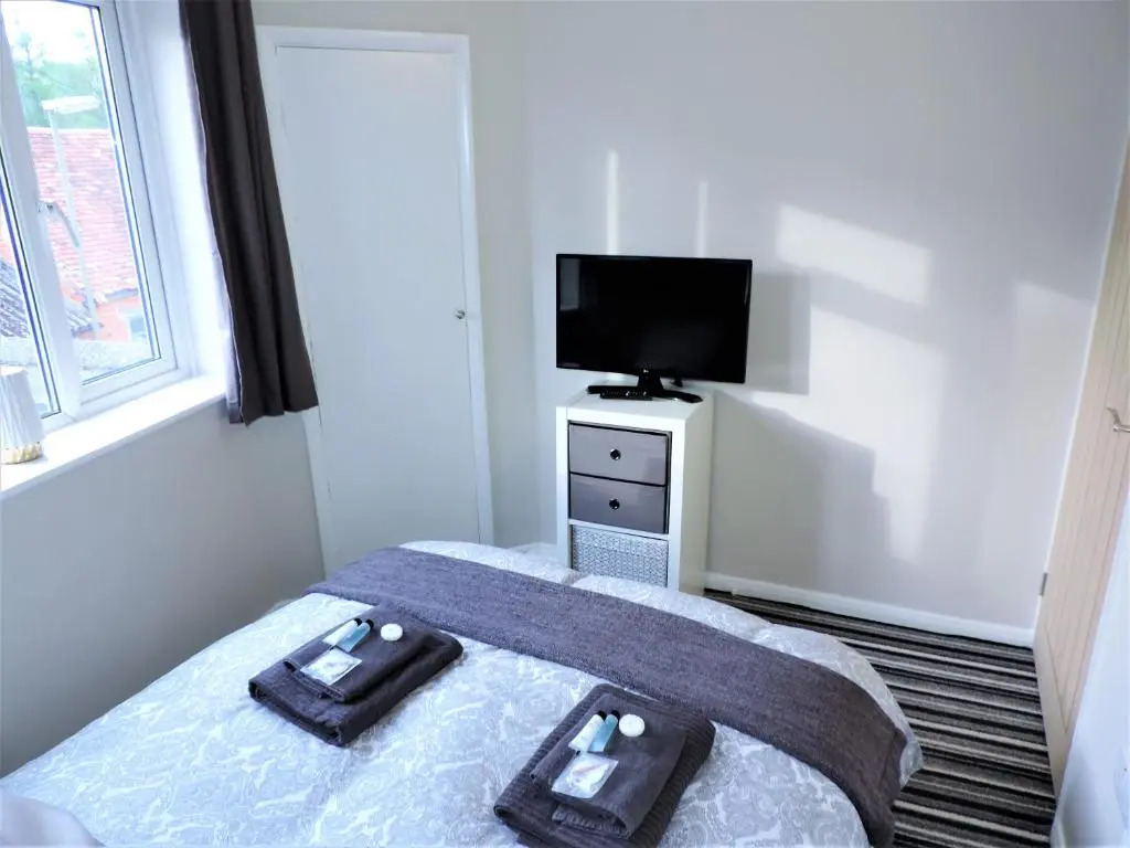 1 Bed Bagshot Pennyhill Accommodation