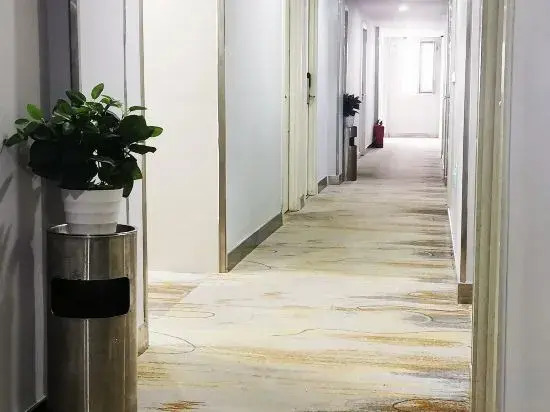 Super 8 Hotel (Beijing Songjiazhuang Subway Station Liujiayao)