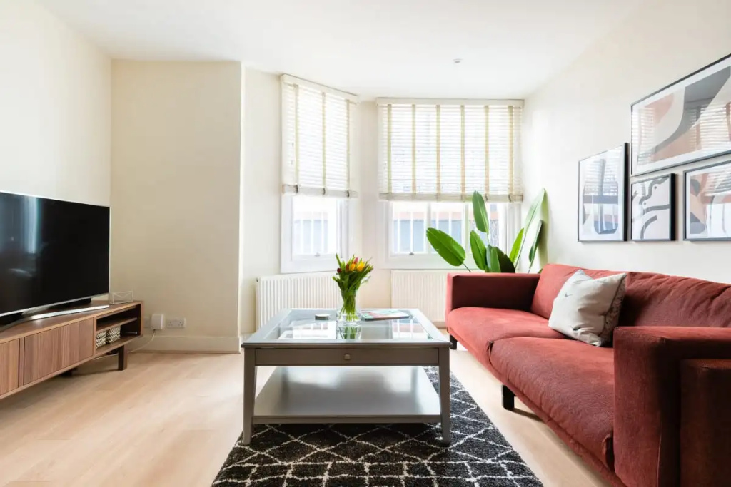 The Chelsea Arms - Bright 3BDR with Garden & Private Parking