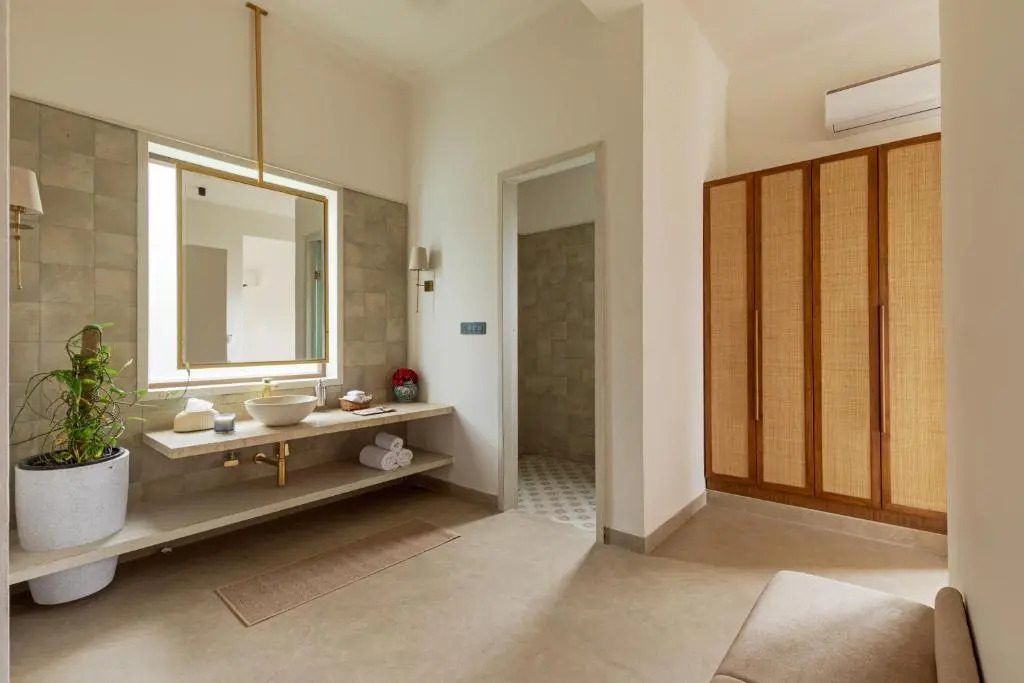 SaffronStays Aurum Villa, Moringa Valley - 3BR hilltop villa with Aravalli views, bonfire & trails near Lake Pichola