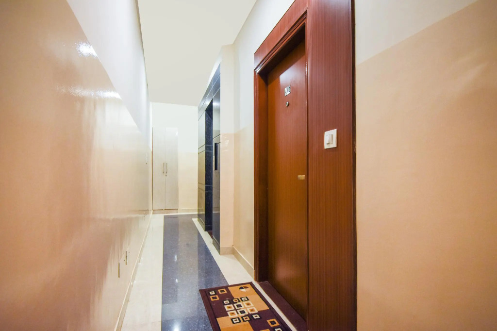 OYO 70744 Hotel Atharv