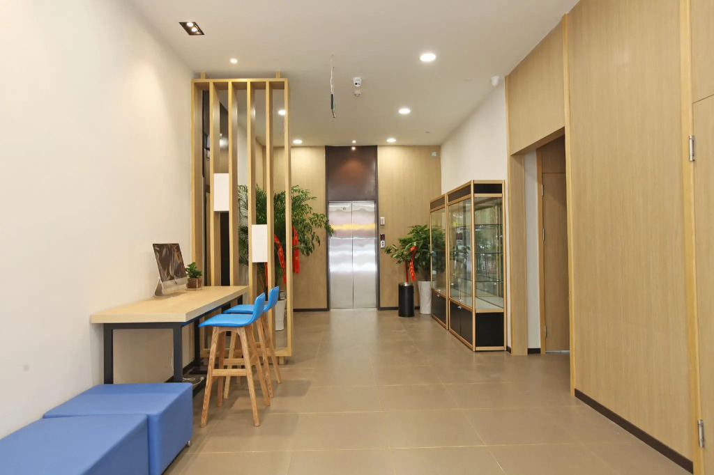 Hanting Hotel Nanjing Liuhe Changjiang Road