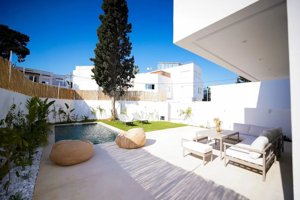 Villa Hermes: Seaside and luxurious