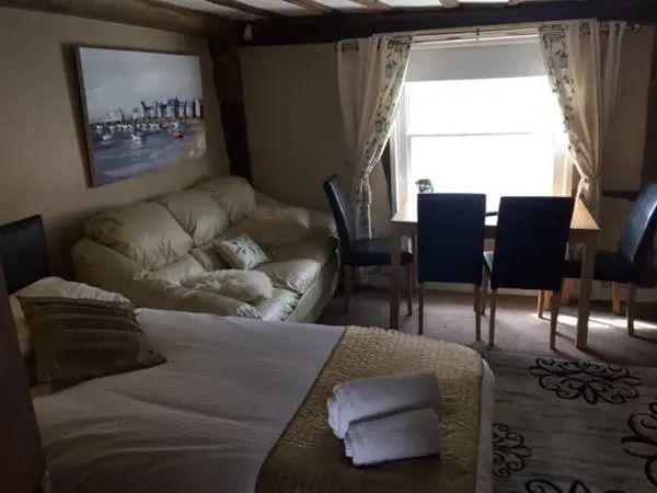 The Shipwrights Arms Hotel