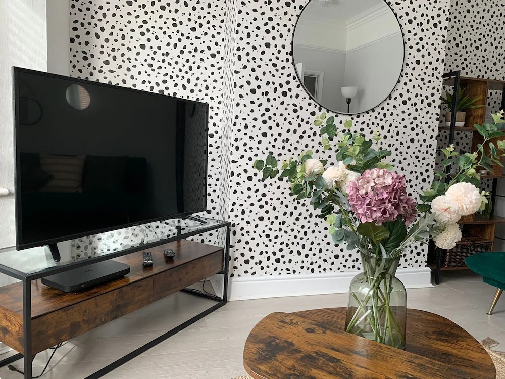 House of cosy dots