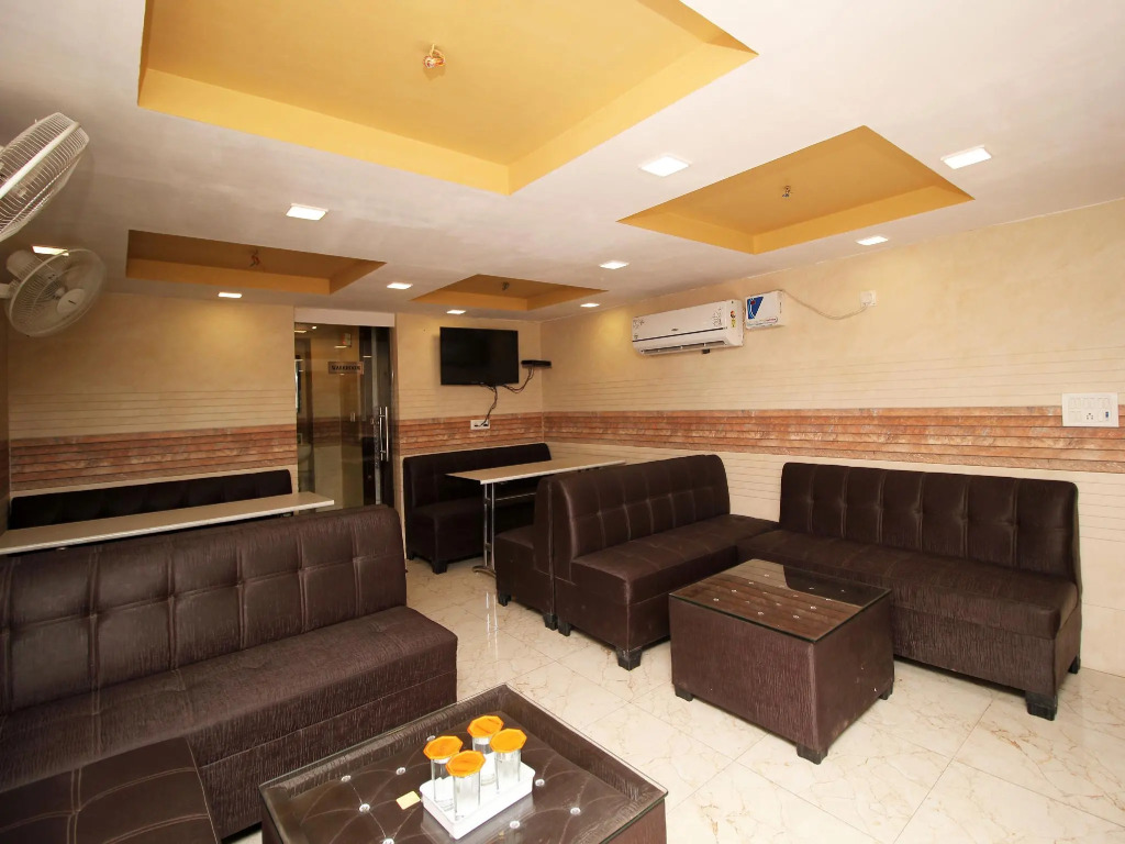 OYO 4883 Duke Hotel