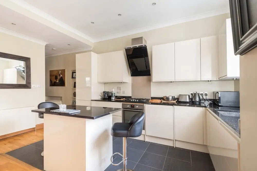 Designer Chelsea Family Home with Garden