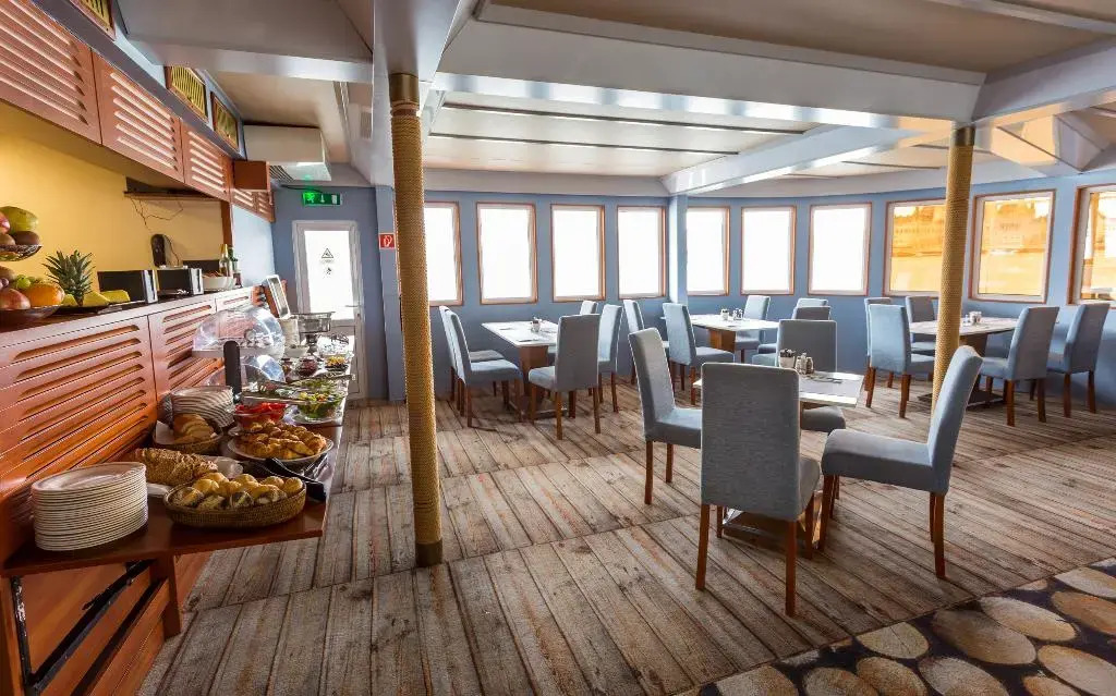 Grand Jules - Boat Hotel