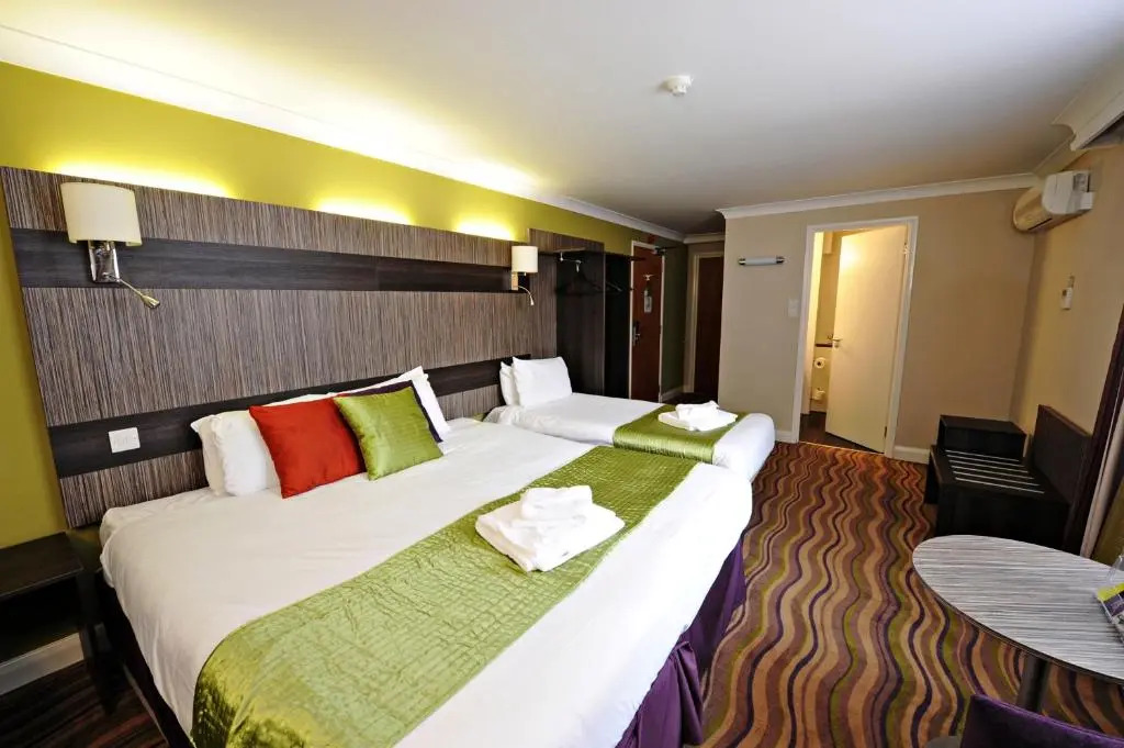 Link Hotel