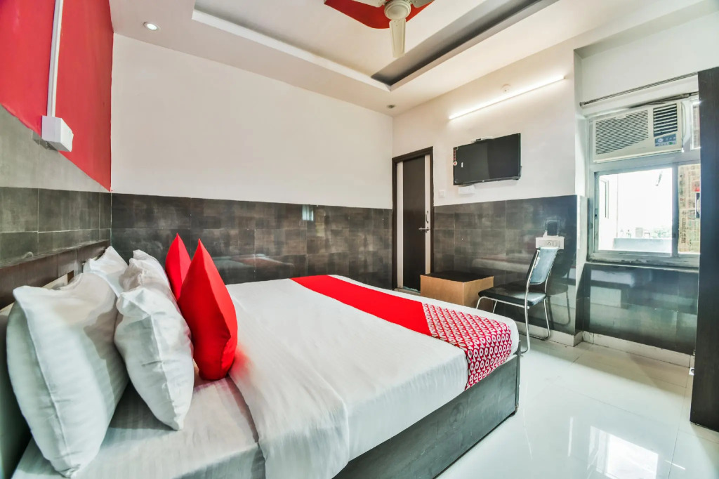 OYO 45055 Hotel King's Palace