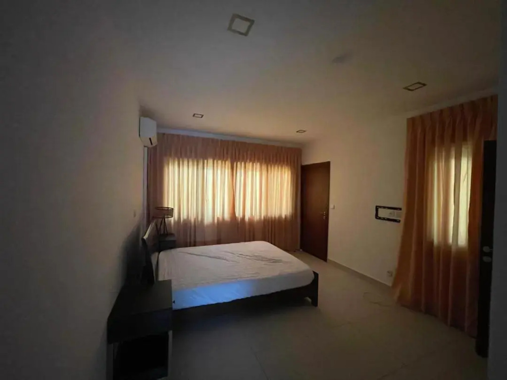 Spectacular Deluxe Suite Available