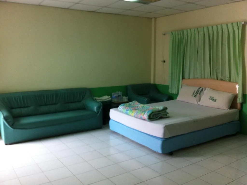 Bualuang HOTEL