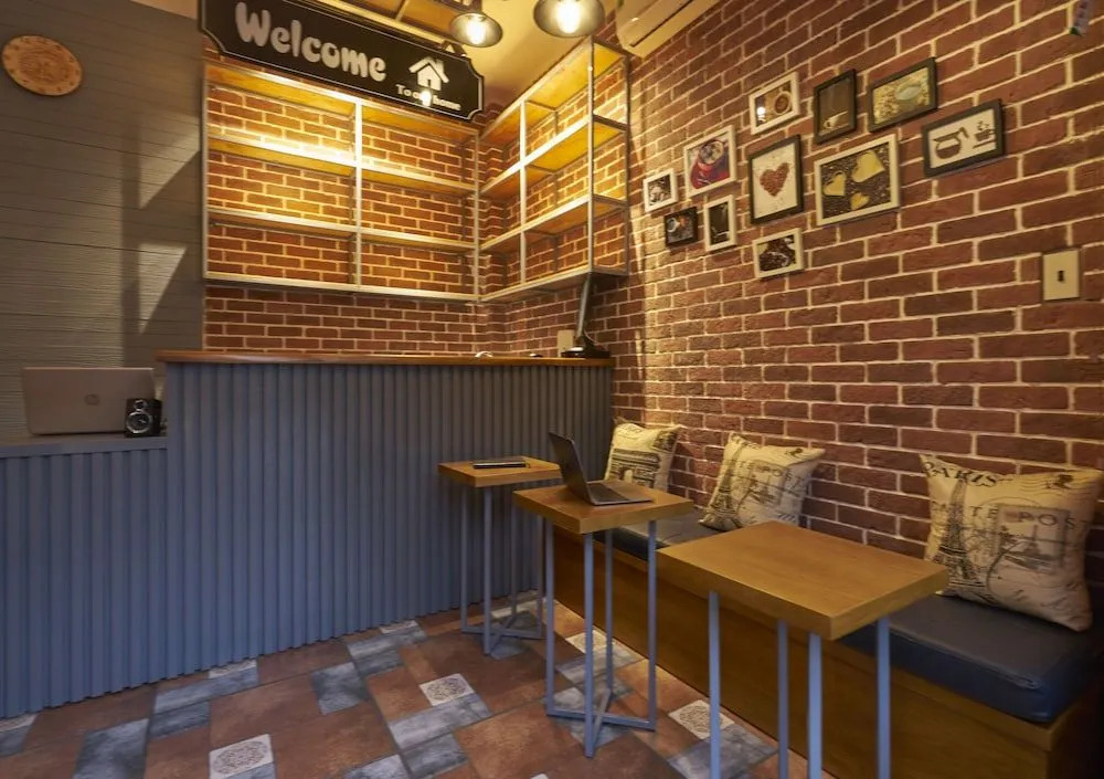 Little Colmar - Homestay & Pottery Studio