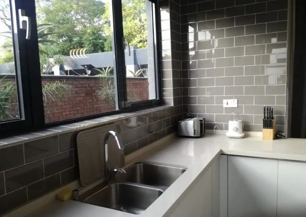 Inviting Stylish 3-bed House With Community Spaces