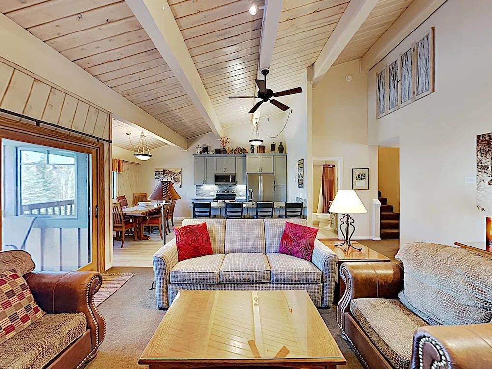 2345 Apres Ski Way House Unit 114 - 4 Br home by RedAwning