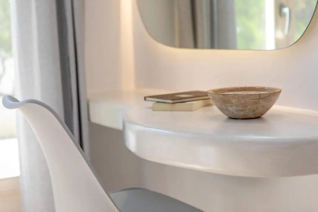Sorokos Suite 8