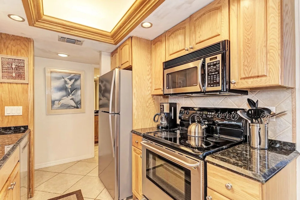 Midnight Cove Ii 810f - Roomy Bayside By Lagoon 2 Bedroom Condo