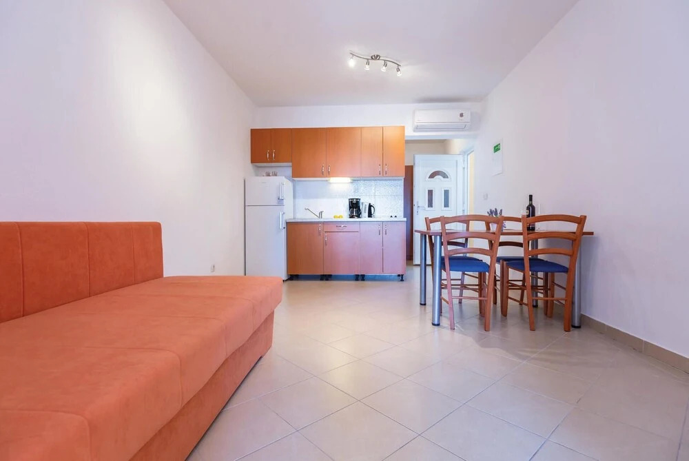 Beautiful Home in Baska Voda With Wifi and 1 Bedrooms