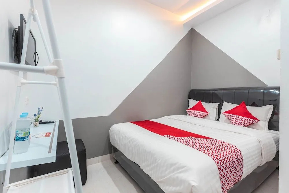 OYO 1070 Kuningan Residence