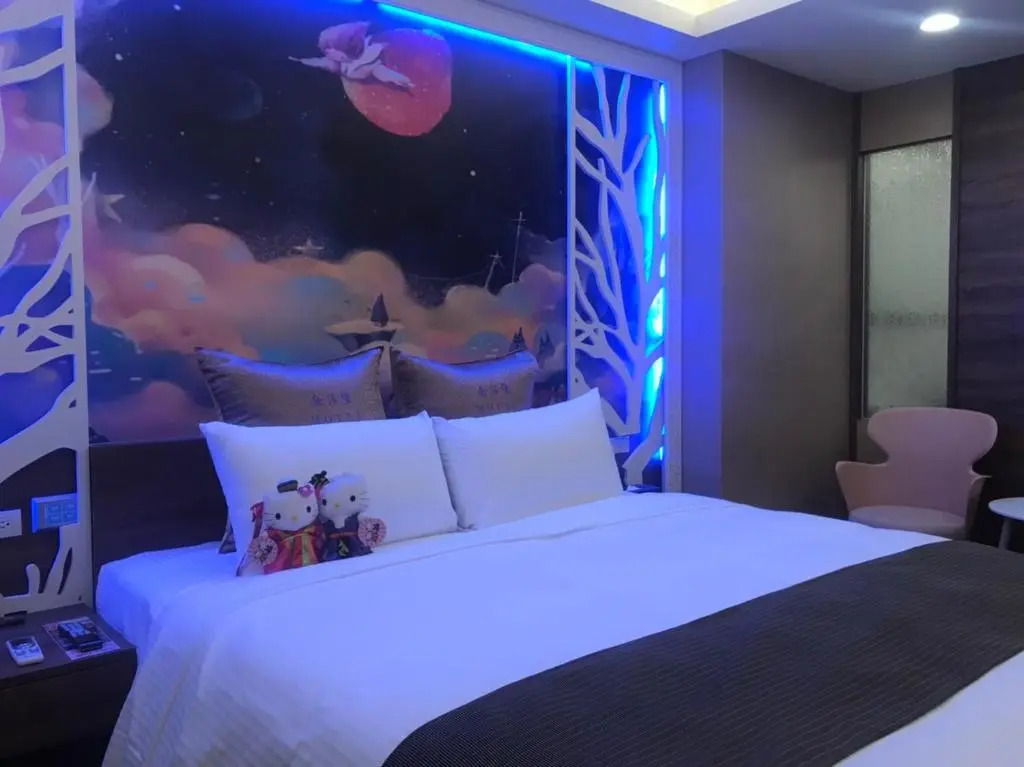 Golden Sands Motel