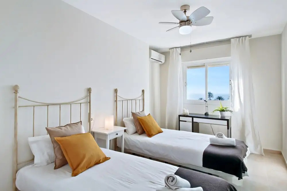 Del Parque Flats - Cala Torrevigia