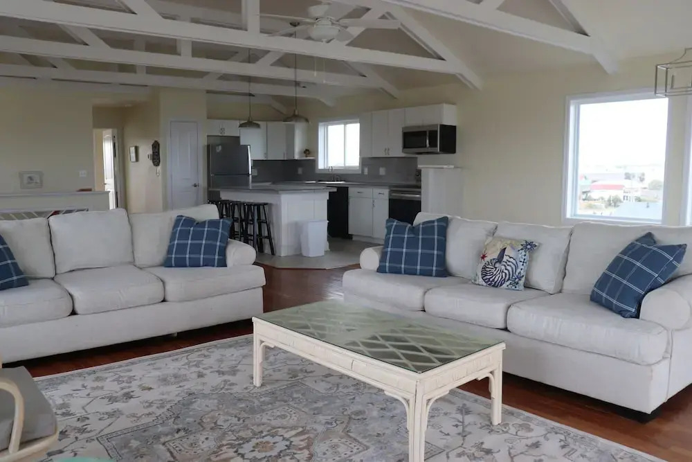1817 Oceanfront Bed & Breakfast