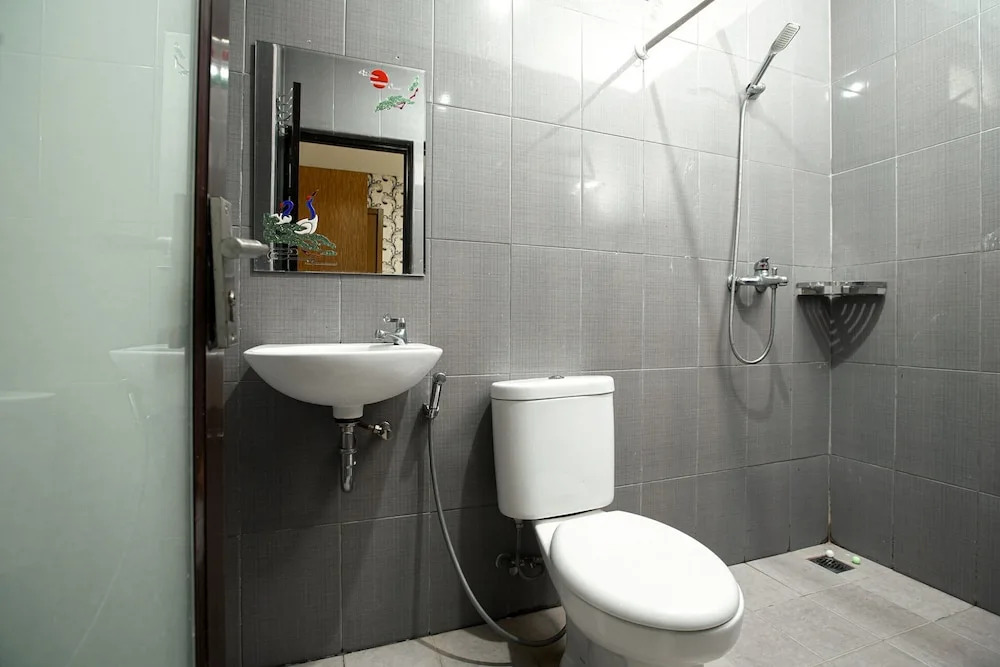 RedDoorz near Palembang Trade Center 3