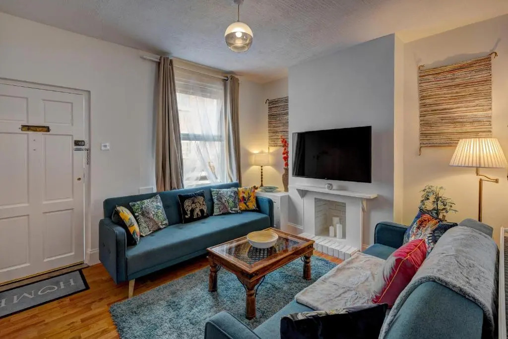 *NEW* Chester Canal Side 2 bed character home