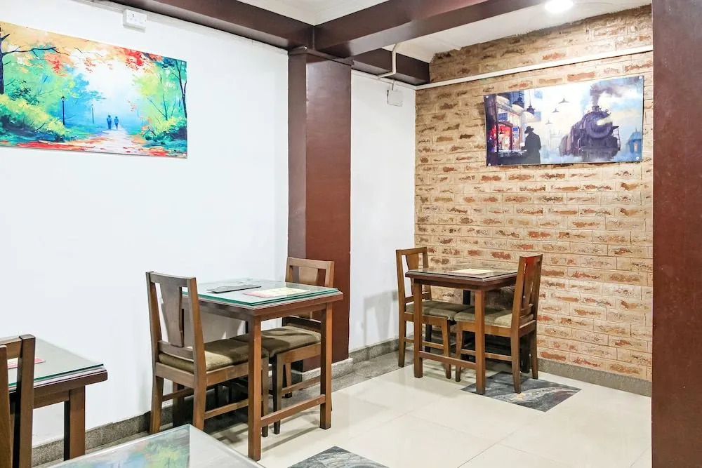 OYO 26454 City Star Hotel & Restaurant