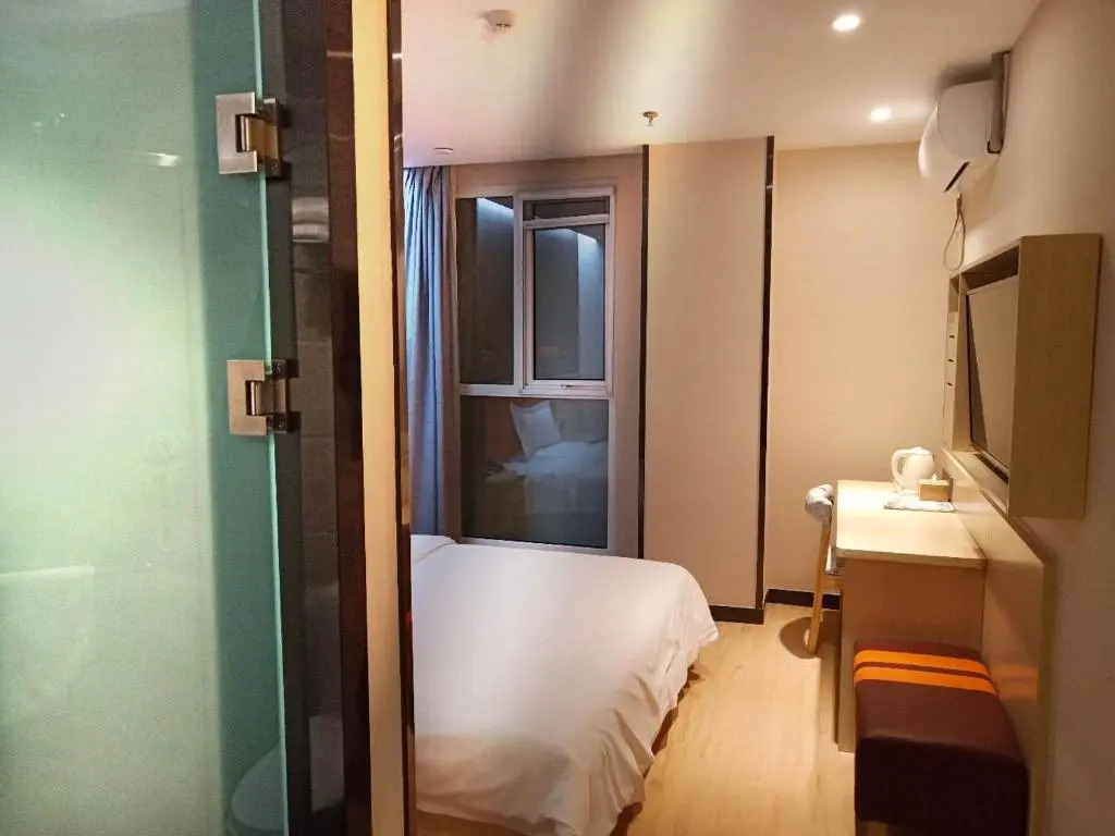 7Days Premium Yantai Railway Station Branch