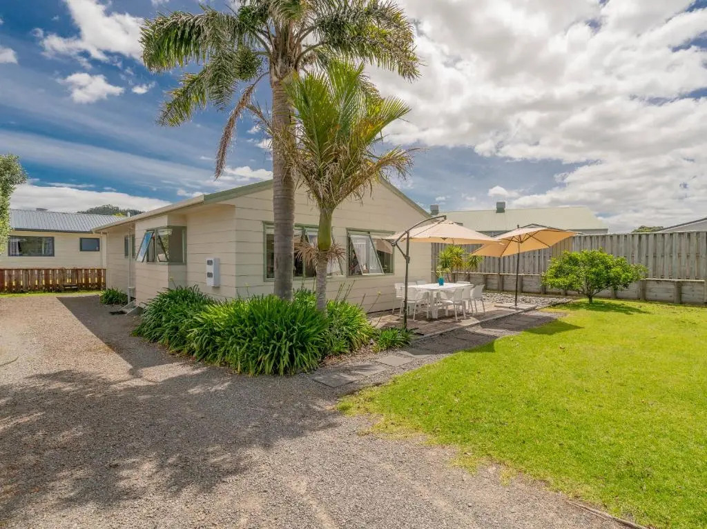Whanau Surf Bach - Whangamata Holiday Home