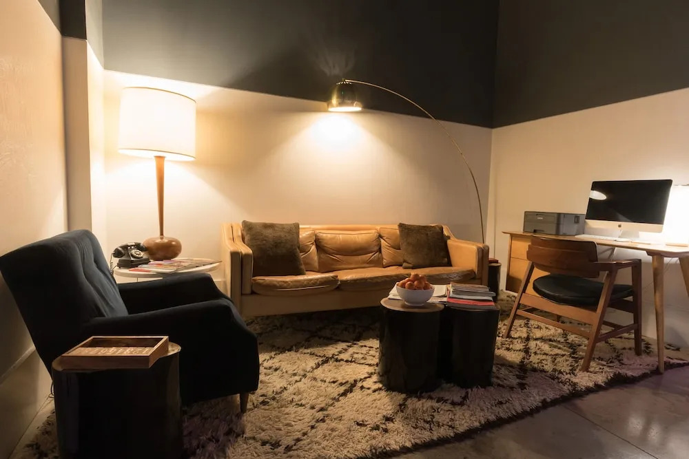 The 404 Hotel