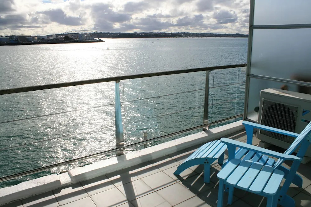 Harbor View Luxury Apartments