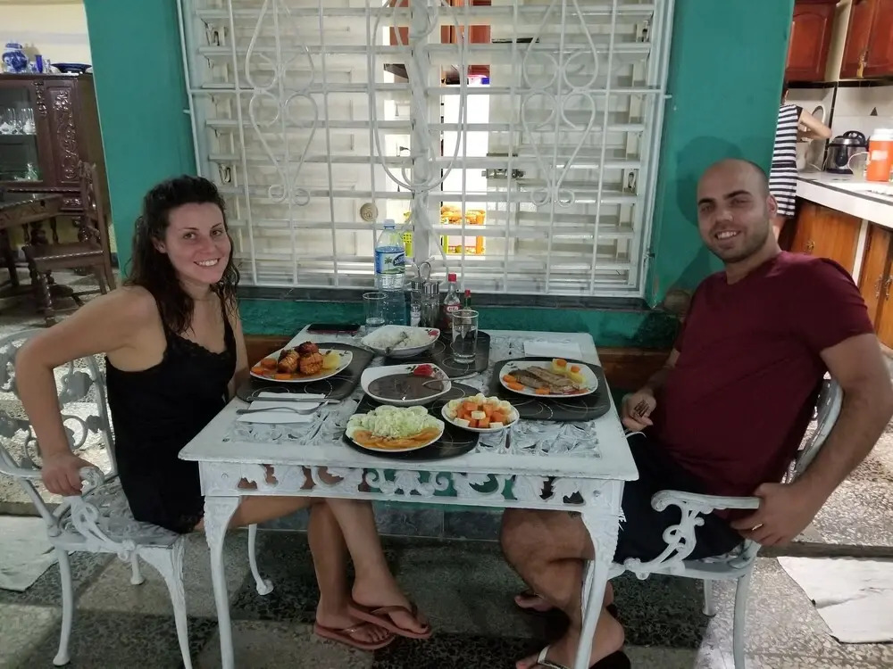 Hostal Sr.Handy Santalla