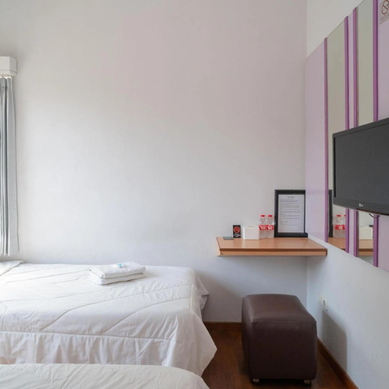 Urbanview Hotel FiFFa Kauman Malang