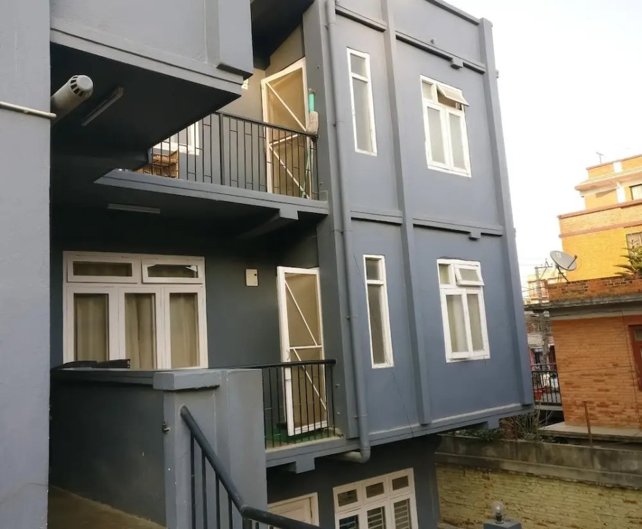 Sun Apartment & Guest House