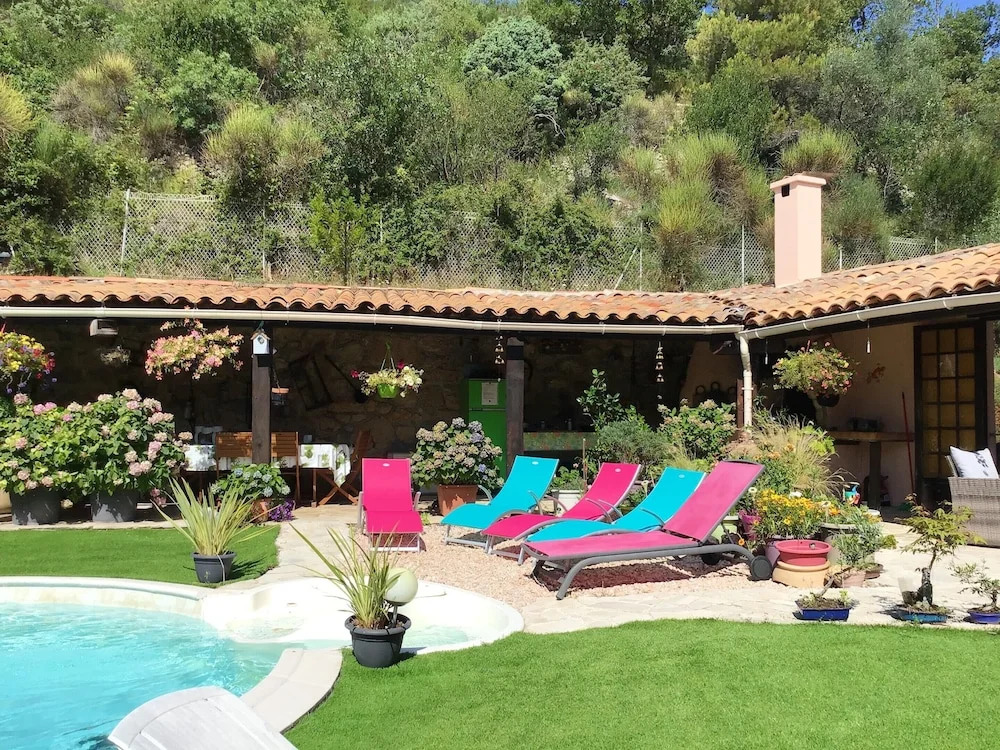 Villa With 3 Bedrooms in Levens, With Wonderful Mountain View, Private Pool, Enclosed Garden - 22 km From the Beach