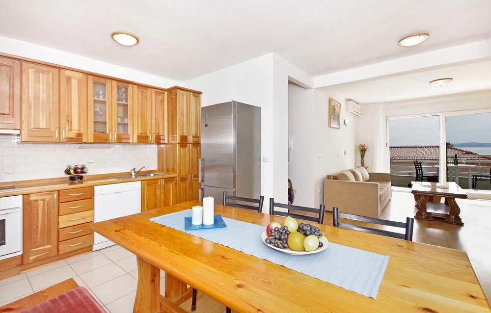 Stunning Apartment in Makarska With Wifi and 2 Bedrooms